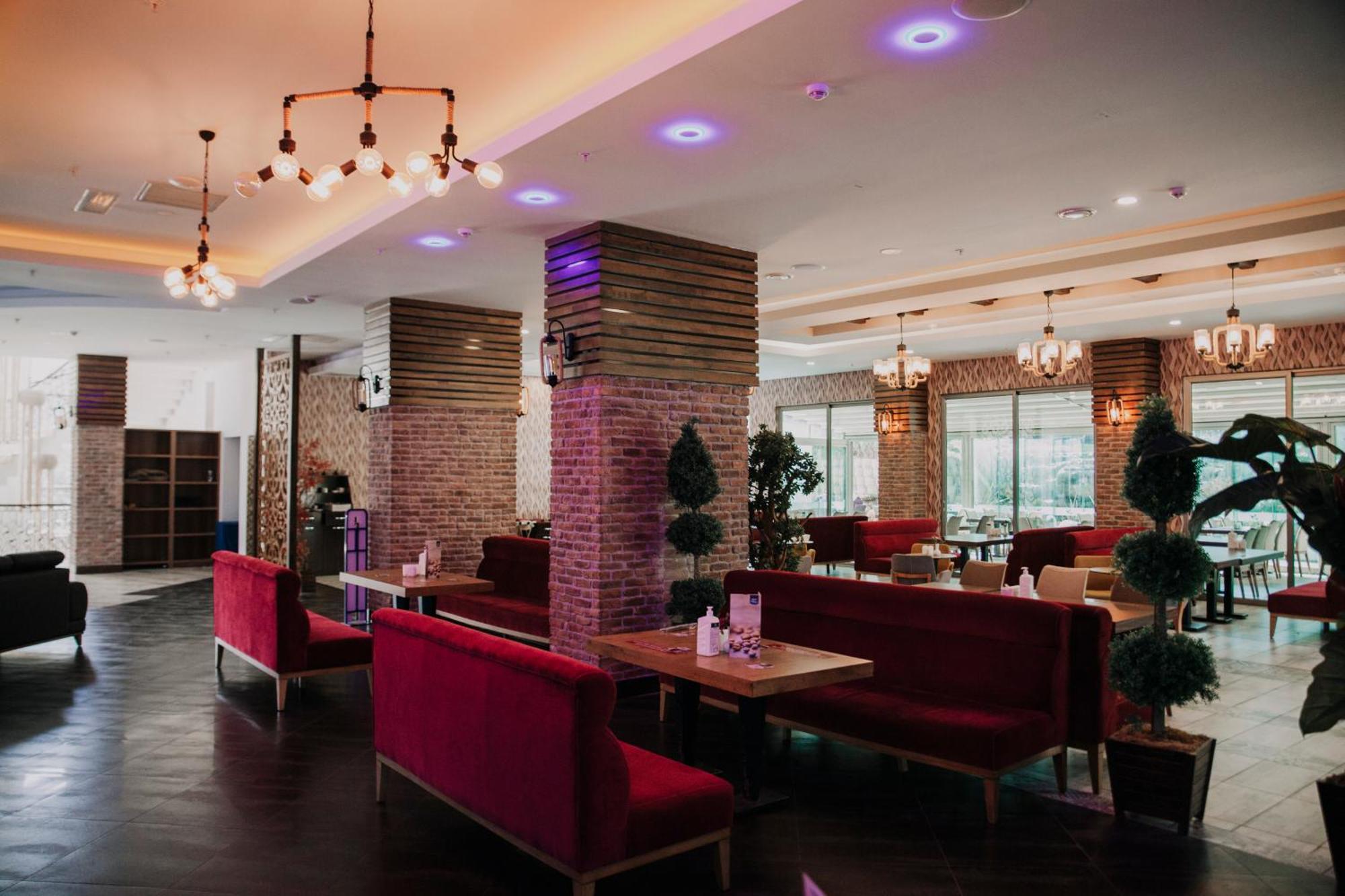 เอลการ์เดน โอเทล Hotel Masukiye ภายนอก รูปภาพ