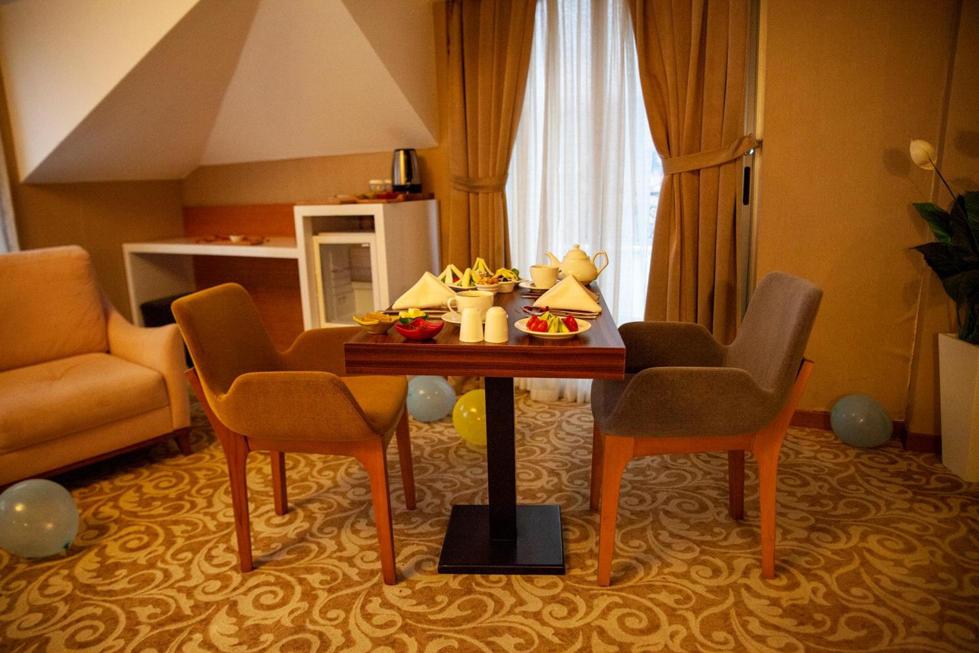 เอลการ์เดน โอเทล Hotel Masukiye ภายนอก รูปภาพ