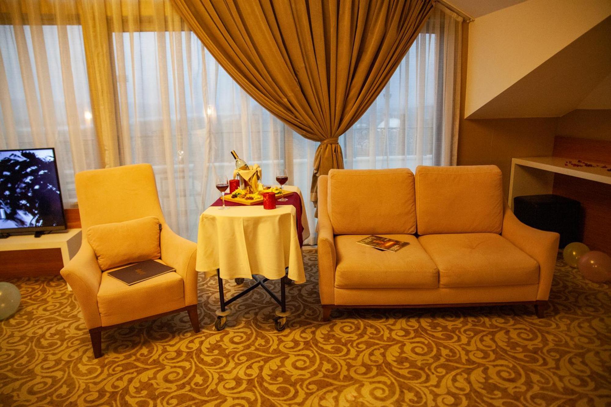 เอลการ์เดน โอเทล Hotel Masukiye ภายนอก รูปภาพ